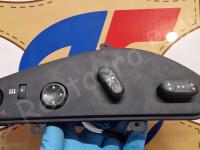 Ferrari F12 Berlinetta – Restauro completo delle plastiche >>>>>>>>>>>> - I comandi per il sedile elettrico del passeggero. (PRIMA)