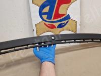 Ferrari F12 Berlinetta – Restauro completo delle plastiche >>>>>>>>>>>> - La fascia con le bocchette aria alla base del parabrezza a fine lavoro. (-)