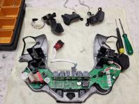 Ferrari F12 Berlinetta – Restauro completo delle plastiche >>>>>>>>>>>> - Un dettaglio dello smontaggio. (DURANTE)