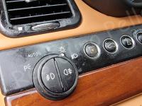 Maserati Quattroporte – Restauro completo delle plastiche e del cielo >>> - Consolle accensione luci e comandi secondari. (PRIMA)