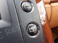 Maserati Quattroporte – Restauro completo delle plastiche e del cielo >>> - I pulsanti intorno allo schermo del navigatore. (PRIMA)