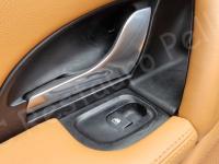 Maserati Quattroporte – Restauro completo delle plastiche e del cielo >>> - Comando alzacristallo elettrico. (PRIMA)