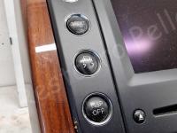 Maserati Quattroporte – Restauro completo delle plastiche e del cielo >>> - I pulsanti intorno al navigatore. (PRIMA)