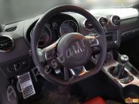 AUDI TT-S (Mk2) - anno 2010 - Rivestimento volante in vera pelle con personalizzazione  - Il volante montato sull'auto. 02 (PRIMA)