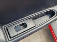 Ferrari 360 Modena – Restauro completo degli interni (pelle e plastiche)  - La maniglia apriporta. (PRIMA)