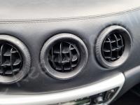 Ferrari 360 Modena – Restauro completo degli interni (pelle e plastiche)  - Le bocchette aria centrali. (PRIMA)