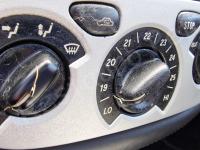 Ferrari 360 Modena – Restauro completo degli interni (pelle e plastiche)  - Il climatizzatore. (PRIMA)