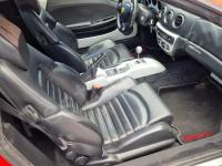 Ferrari 360 Modena – Restauro completo degli interni (pelle e plastiche)  - Panoramica abitacolo lato passeggero. (PRIMA)