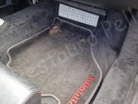 Ferrari 360 Modena – Restauro completo degli interni (pelle e plastiche)  - Zona piedi lato passeggero. (PRIMA)