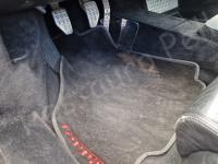 Ferrari 360 Modena – Restauro completo degli interni (pelle e plastiche)  - Zona piedi lato guida. (PRIMA)