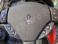 Maserati Granturismo – Restauro completo delle plastiche appiccicose - I comandi al volante. (PRIMA)