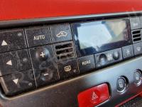 Maserati Granturismo – Restauro completo delle plastiche appiccicose - Il climatizzatore automatico. (PRIMA)