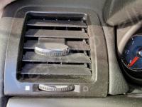 Maserati Granturismo – Restauro completo delle plastiche appiccicose - Le bocchette aria. (PRIMA)