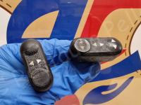 Maserati Granturismo – Restauro completo delle plastiche appiccicose - Comandi sedili elettrici. (PRIMA)