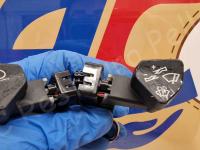 Ferrari FF – Restauro completo delle plastiche appiccicose >>>>>>>>>>>>>> - I comandi al volante. (PRIMA)