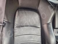 Honda S2000 – Restauro pelle e plastiche >>>>>>>>>>>>>>>>>>>>>>>> - Particolare dello schienale. (PRIMA)