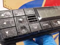 Maserati Quattroporte S – Restauro completo delle plastiche appiccicose - Dettagli. (PRIMA)