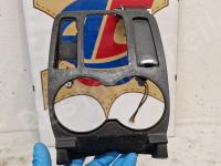 Maserati Quattroporte S – Restauro completo delle plastiche appiccicose - La modanatura intorno alla leva del cambio automatico. (PRIMA)