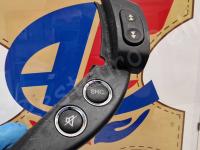 Maserati Quattroporte S – Restauro completo delle plastiche appiccicose - Dettagli. (PRIMA)