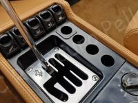 Ferrari F355 – Restauro completo delle plastiche e della pelle >>>>>>>>> - I comandi intorno al cambio. (PRIMA)