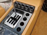 Ferrari F355 – Restauro completo delle plastiche e della pelle >>>>>>>>> - I comandi intorno al cambio. (PRIMA)