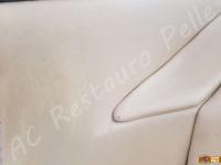 Ferrari 456 GT - anno 1994 - Pulizia interno in pelle e piccoli restauri ai sedili - Dettaglio dei fianchetti laterali posteriori. (PRIMA)