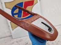 Porsche Boxster S 987 – Restauro completo dell’interno (pelle e plastiche) - La modanatura intorno al cambio automatico. (PRIMA)