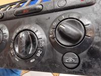 Ferrari 575 Superamerica – Restauro delle plastiche appiccicose >>> - Dettagli. (PRIMA)