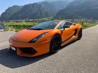 Lamborghini Gallardo LP 570-4 Superleggera e Ferrari 612 Scaglietti – Restauro dei pulsanti - La Lamborghini Gallardo LP 570-4 Superleggera. (-)