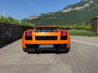 Lamborghini Gallardo LP 570-4 Superleggera e Ferrari 612 Scaglietti – Restauro dei pulsanti - La Lamborghini Gallardo LP 570-4 Superleggera. (-)