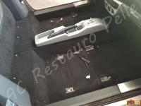 Ferrari 360 Modena Spider  - anno 2001 - Restauro interno in pelle e plastiche - L'abitacolo della vettura lato passeggero durante la lavorazione. (PRIMA)