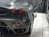 Ferrari F430 - anno 2008 - Pulizia interna e restauro fianchetto sedile di guida - Dettagli e AC Restauro Pelle (PRIMA)