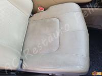 Nissan Murano  - anno 2009 - Pulizia interno in pelle e restauro pomello cambio - Particolare della seduta passeggero. (PRIMA)