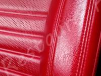 Alfa Romeo Giulia  - anno 2016 - Pulizia interno in pelle e piccolo restauro sedile guida - Particolare del fianchetto sinistro dello schienale del guidatore. (PRIMA)