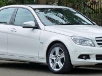 Mercedes classe C (W204) - anno 2008 - Rivestimento in vera pelle come originale - L'auto. (PRIMA)