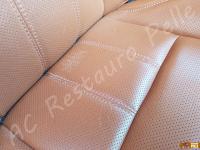 Range Rover Sport - anno 2010 - Restauro di sedili e plastiche e pulizia interno in pelle - Dettaglio della seduta lato passeggero. (PRIMA)