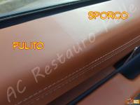 Range Rover Sport - anno 2010 - Restauro di sedili e plastiche e pulizia interno in pelle - Comparazioni pulito/sporco sulla portiera lato guida. (PRIMA)