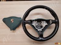Porsche 911 Carrera 4 (996) - anno 1999 - Restauro completo dell’interno in pelle e della radica - Il volante con airbag. (PRIMA)