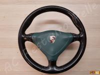 Porsche 911 Carrera 4 (996) - anno 1999 - Restauro completo dell’interno in pelle e della radica - Il volante completo. (PRIMA)