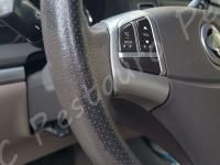 Ssangyong Korando - anno 2015 - Pulizia interno in pelle e restauro volante - Dettaglio dell'impugnatura. (PRIMA)