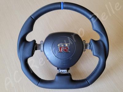 Nissan GT-R - anno 2011 - Rivestimento e personalizzazione volante