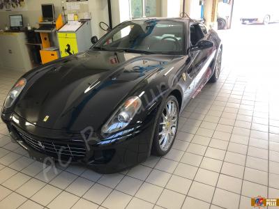 Ferrari 599 GTB - Restauro delle plastiche soft touch retroilluminate >>