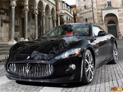 Maserati GranTurismo - Restauro delle plastiche appiccicose e dei tasti retroilluminati.