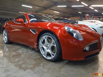 Alfa Romeo 8C Competizione - Restauro delle plastiche appiccicose >>>