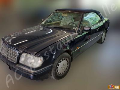 Mercedes E200 cabrio (A124) - anno 1995 - Restauro completo interno in pelle