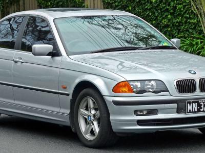 BMW serie 3 (E46) - anno 2004 - Restauro completo sedili  in pelle >>>>